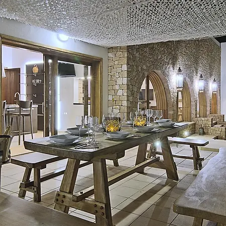 Cheis Ibiza * Santa Eulària des Riu