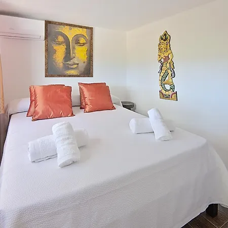 Villa Cheis Ibiza *