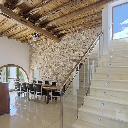 Villa Cheis Ibiza
