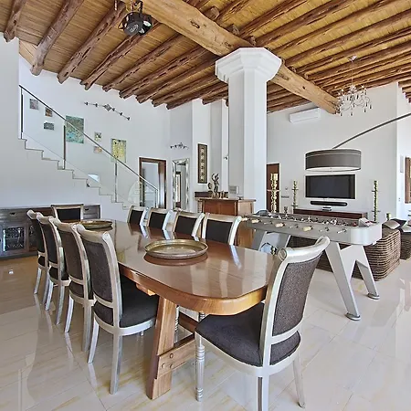 Cheis Ibiza Villa Santa Eularia des Riu